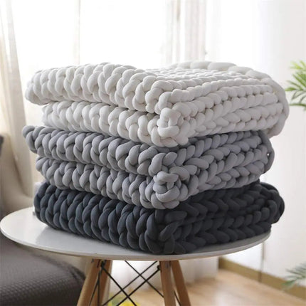 Cozy Home Throw Blanket - Chunky Knit, Soft, Stylish Accent for Evenings