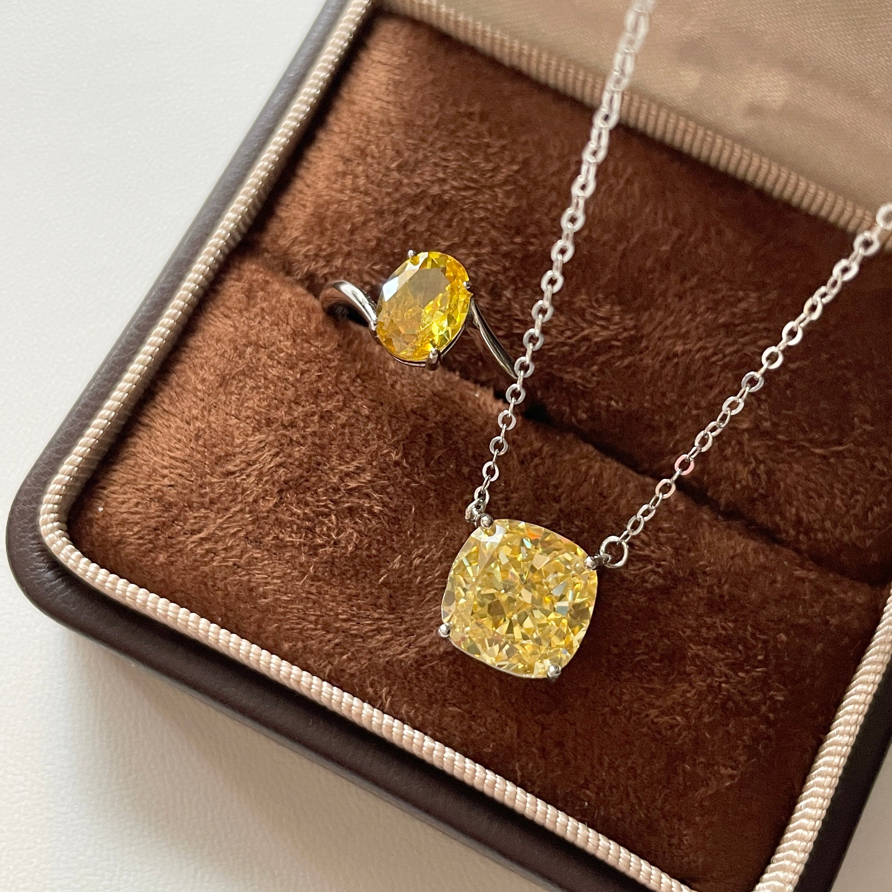 Tidal Yellow Necklace & Ring