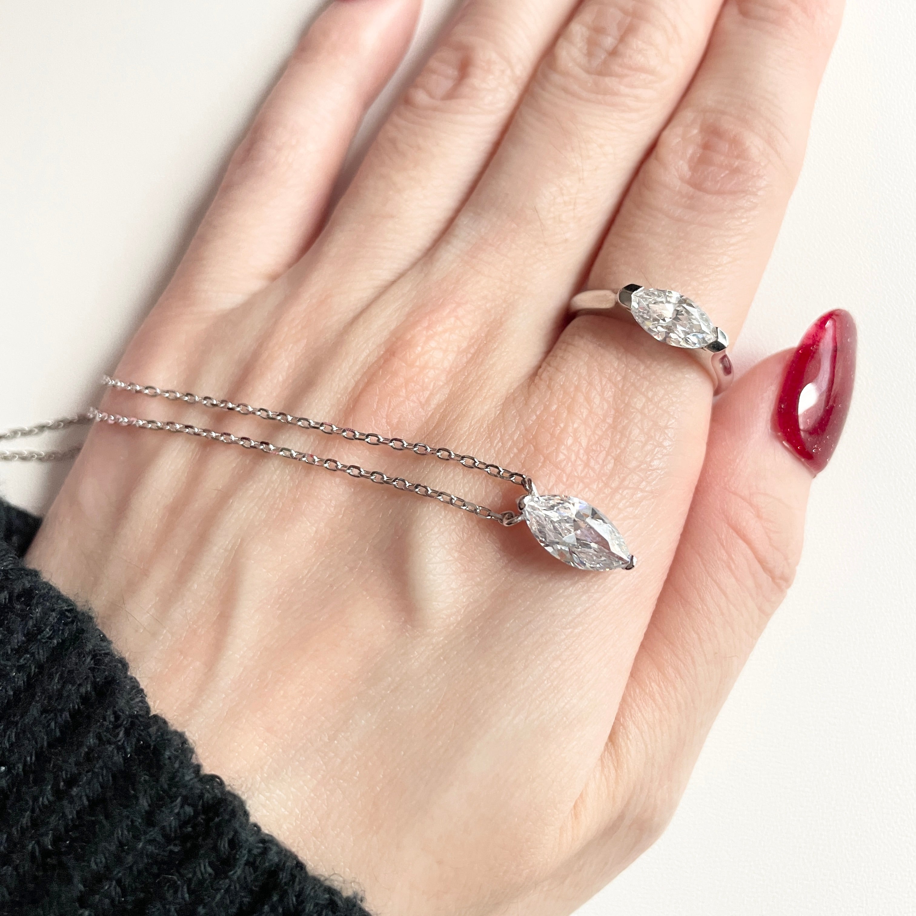 Tidal Horse Eye Silver Necklace & Ring