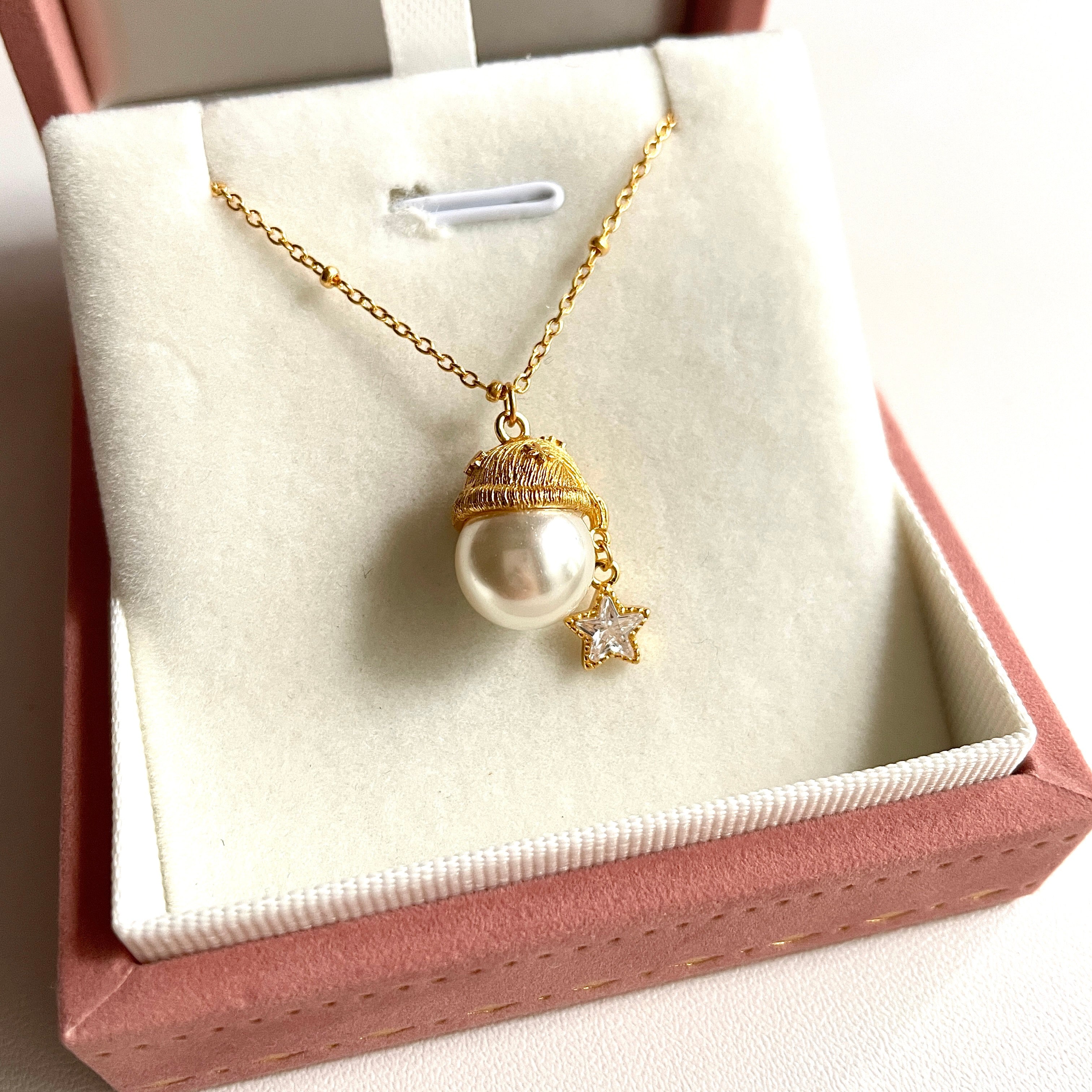 Christmas Golden Hat Pearl Necklace