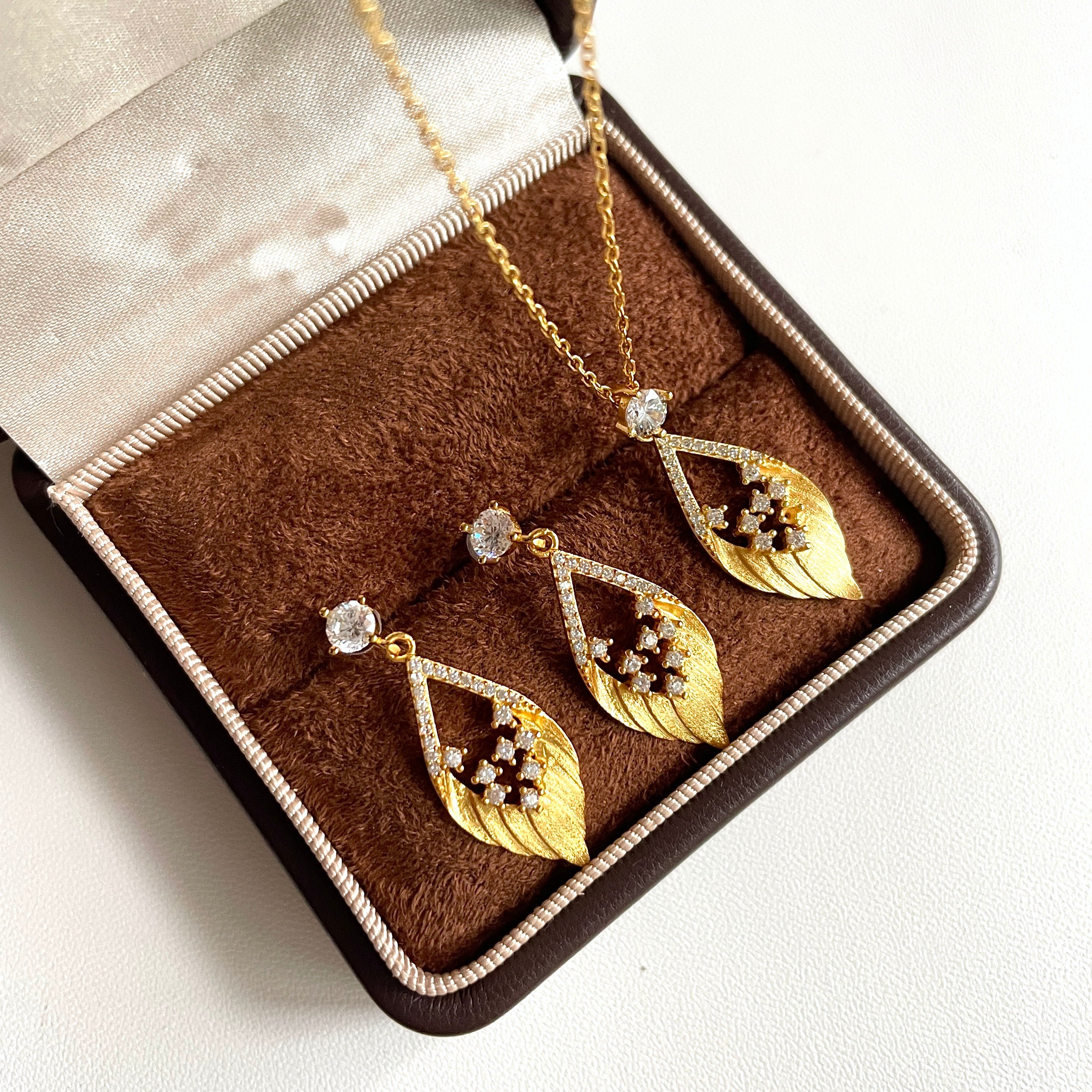 Feather Earrings & Necklace