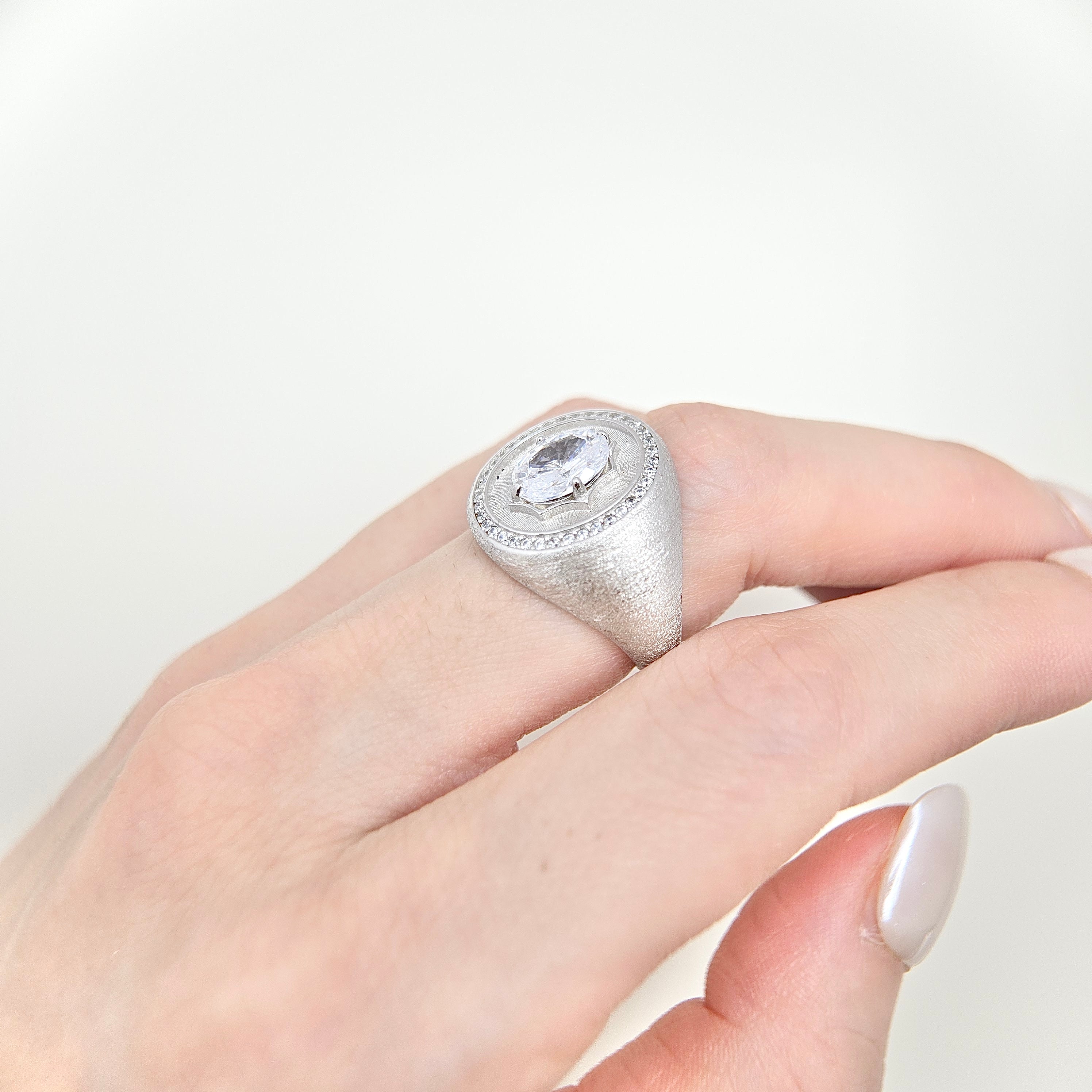 Sovereignty Queen Ring