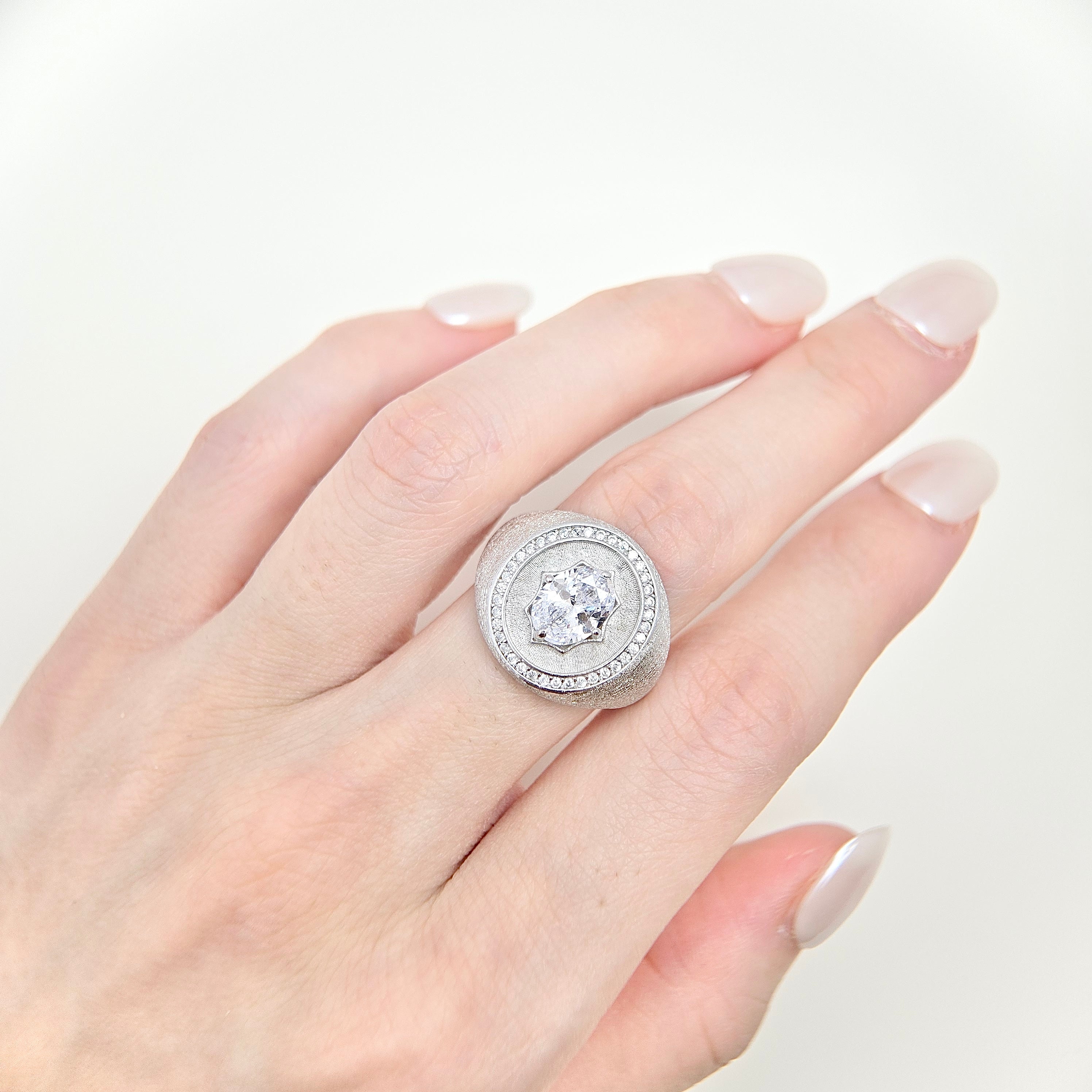 Sovereignty Queen Ring