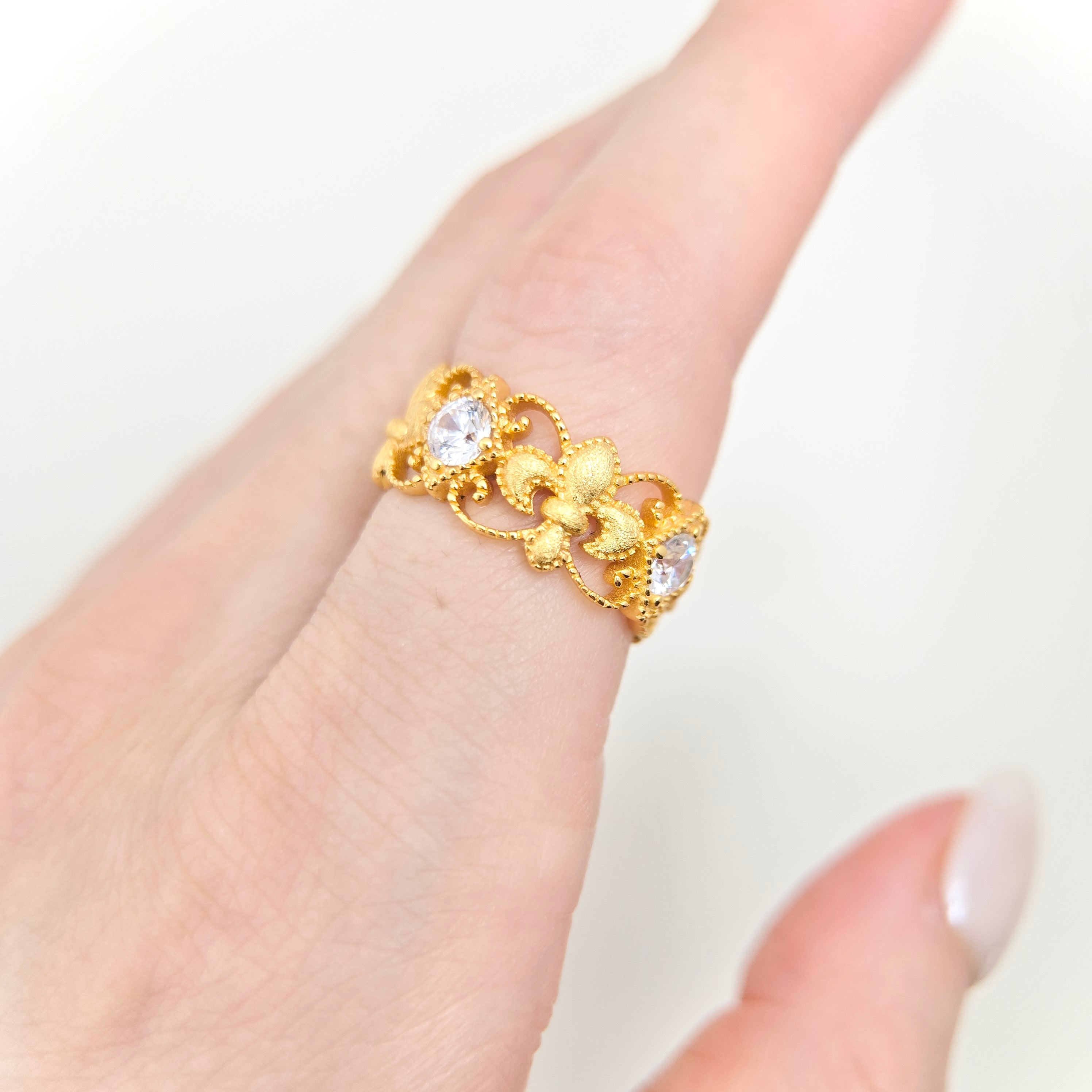 Iris Ring