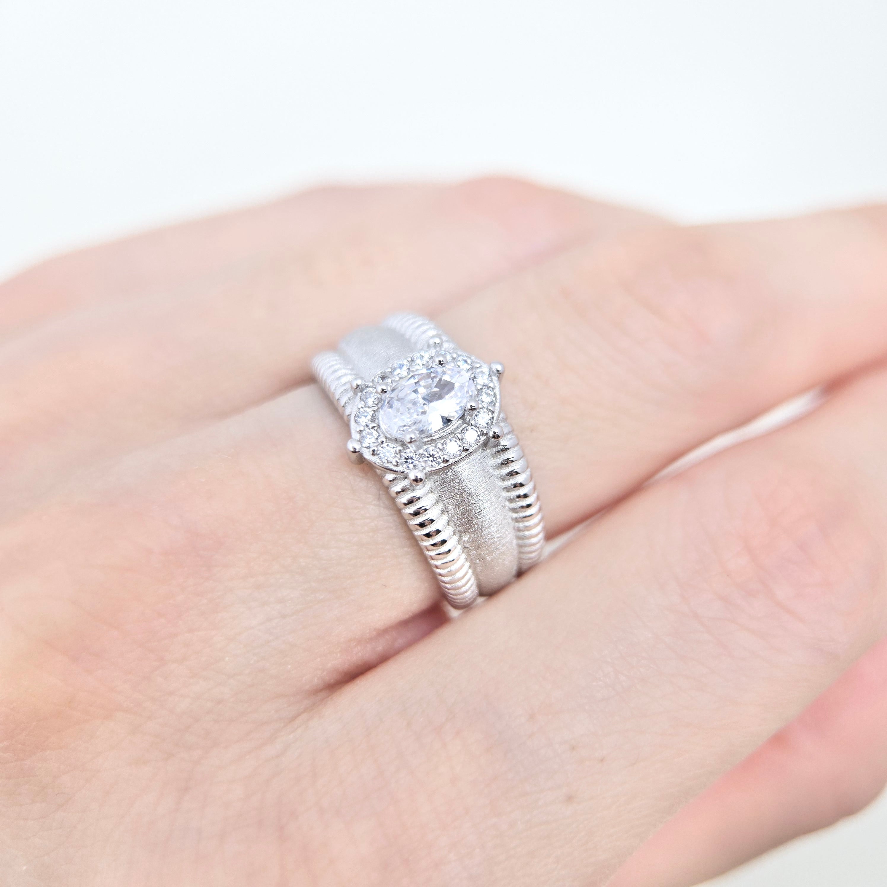 Lumina Princess Ring