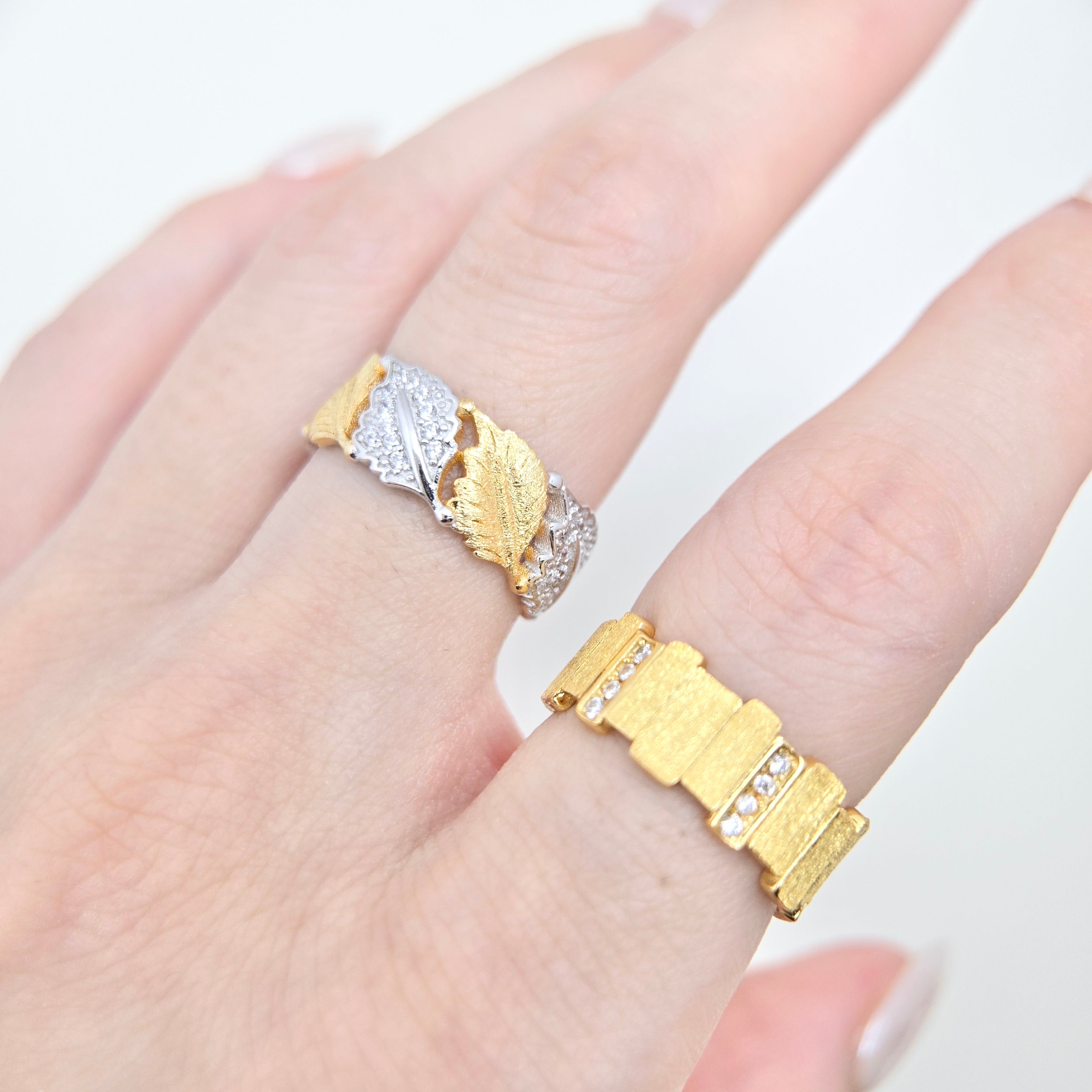 Aurel Leaf Ring