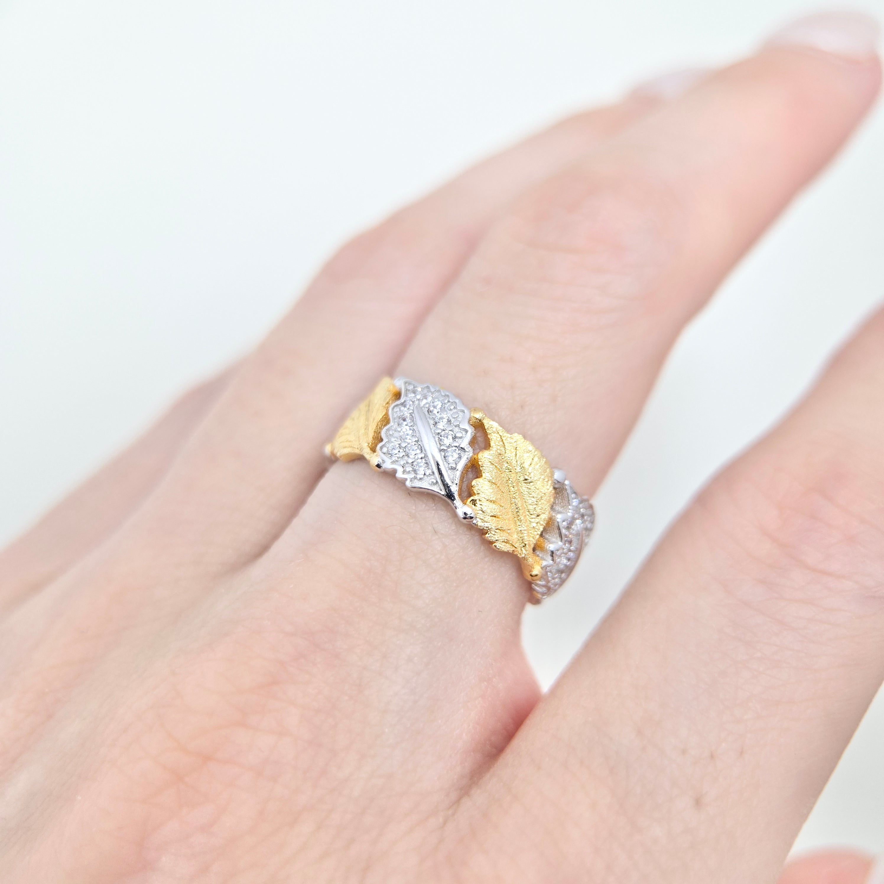 Aurel Leaf Ring
