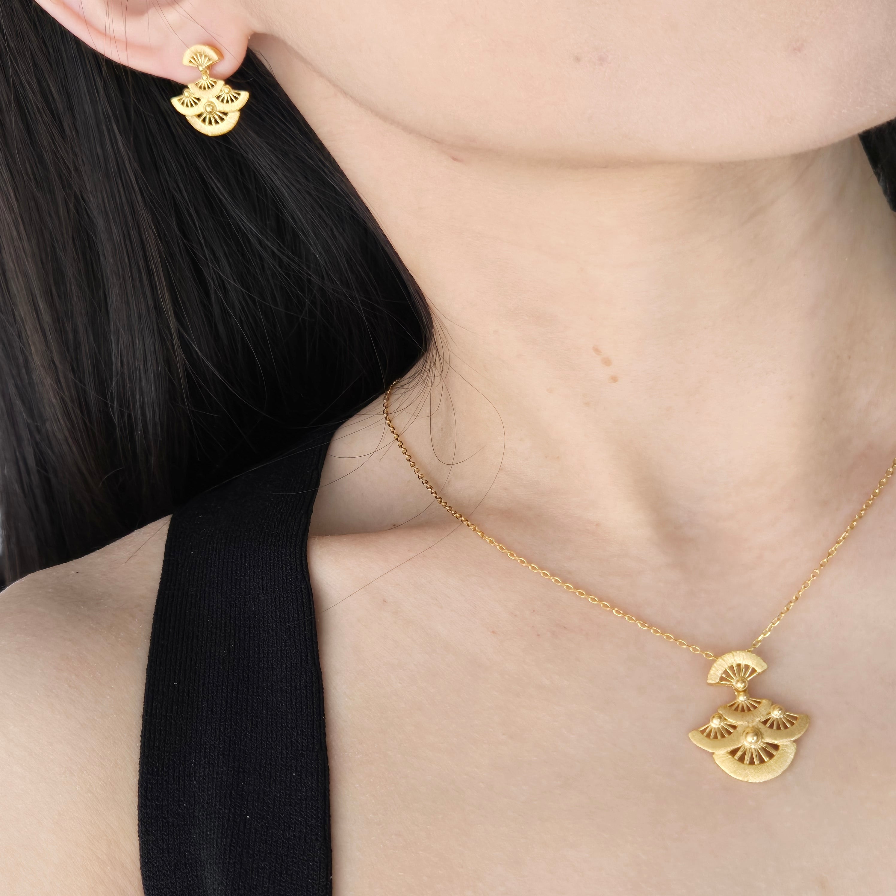 Luster Earrings & Necklace