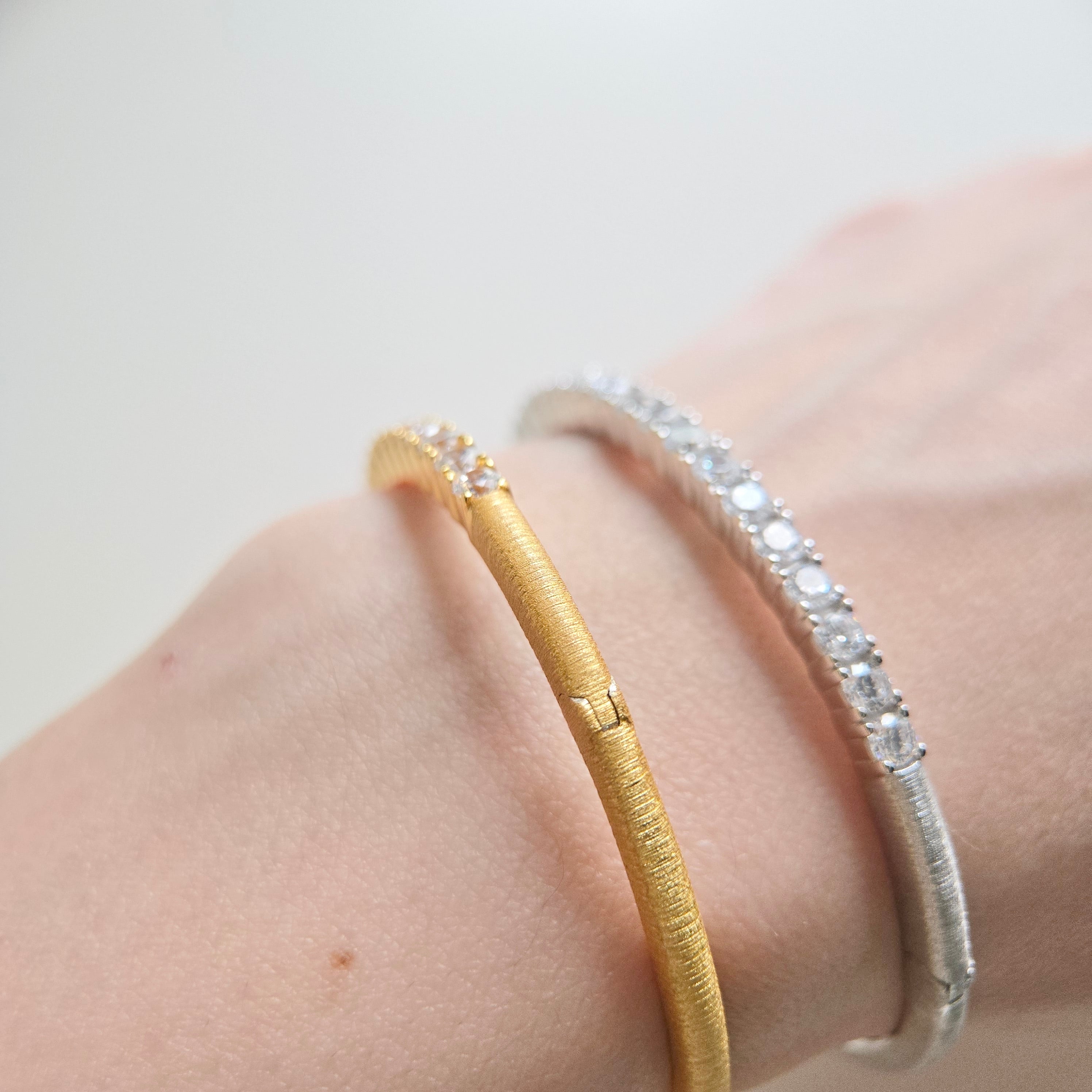 Lever Tennis Bangle