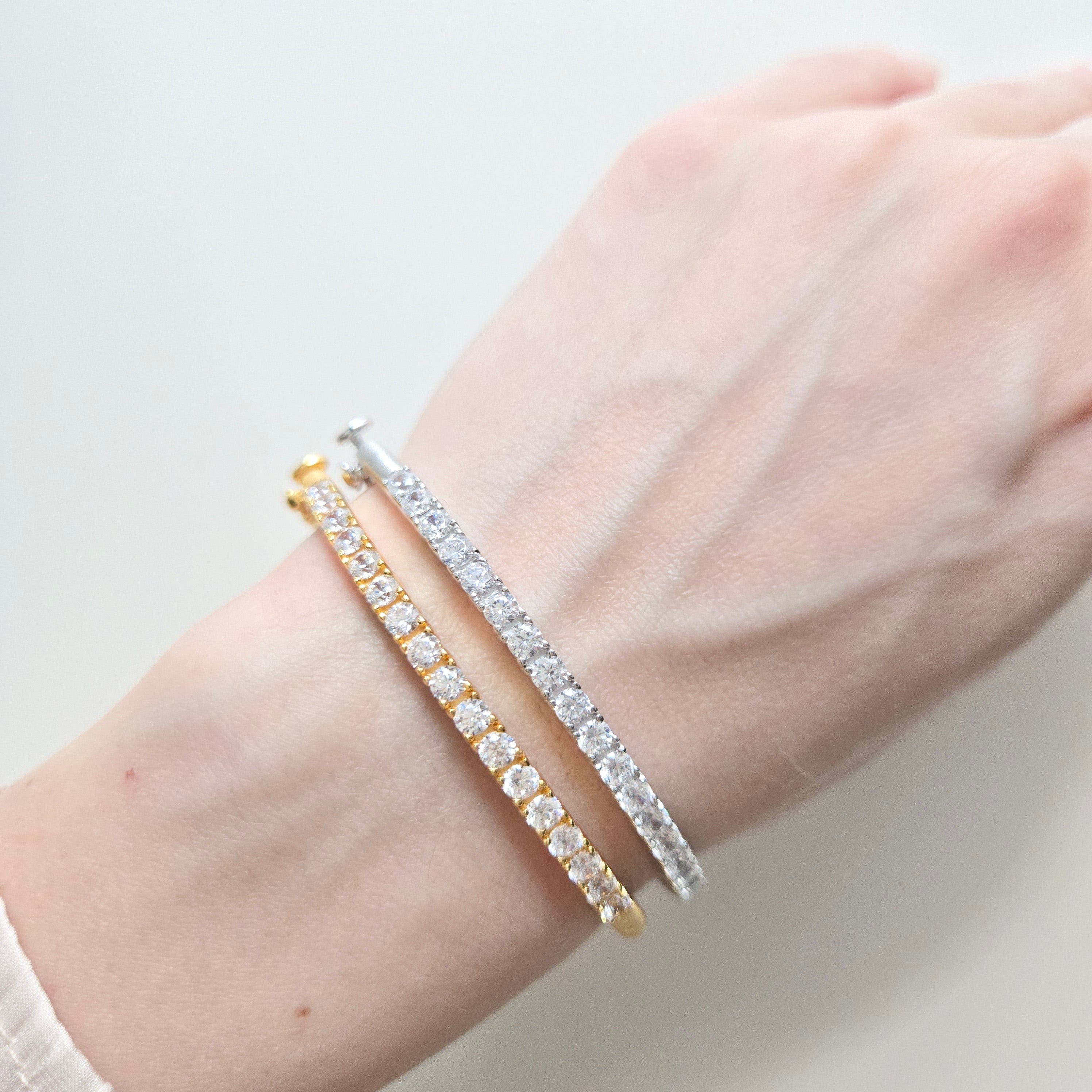 Lever Tennis Bangle