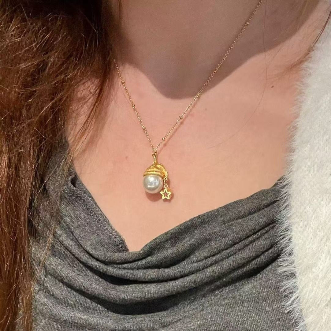 Christmas Golden Hat Pearl Necklace